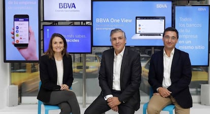 Ana Climente (responsable de Programa de BBVA), Luís Simoes (desarrollador de negocio) y Óscar Vélez (responsable de transformación).