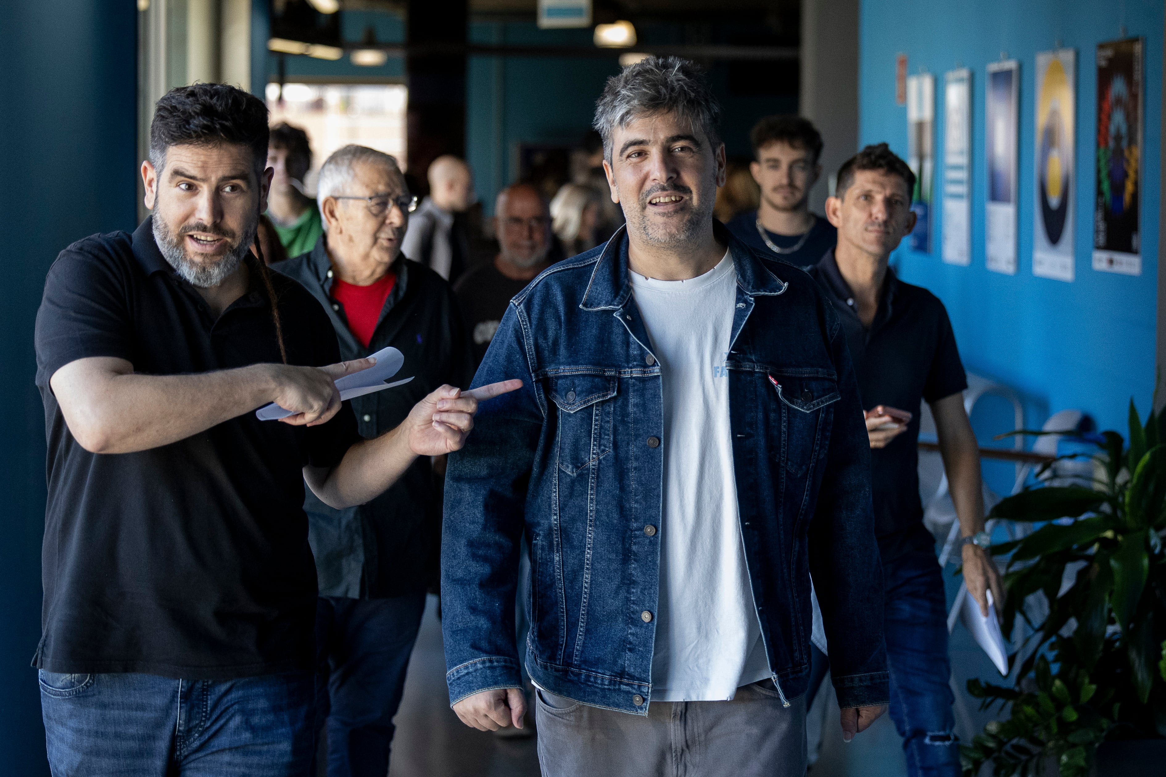 Estopa hace historia: la cadena de montaje a los 17, la fama a los 20, la universidad a los 50... y vuelta al inicio