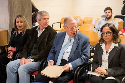 Marina Castaño, Tomás Cavanna,  Dositeo Rodríguez y Covadonga Rodríguez en la primera sesión del juicio en Santiago.