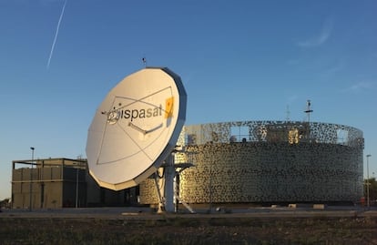 Un centro de control de Hispasat.