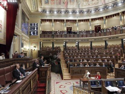 Vista general del hemiciclo del Congreso durante la intervención hoy del presidente del Gobierno, José Luis Rodríguez Zapatero