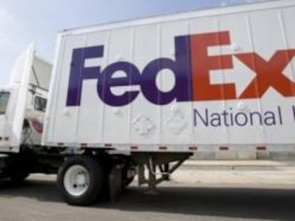 Camión de FedEx.