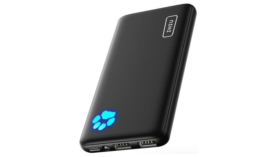 Batería externa delgada con 10.000 mAh.