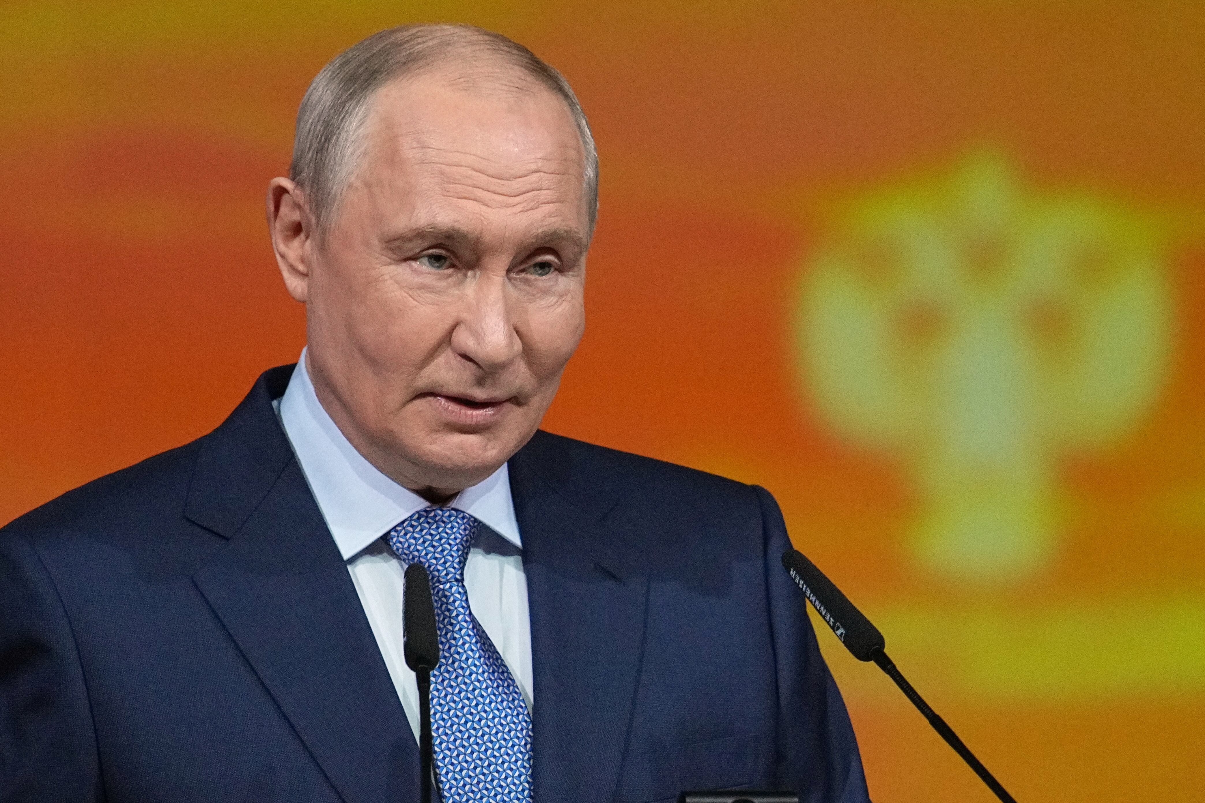 La Russie tue son avenir économique par la guerre : la défense, la sécurité et l'espionnage représentent déjà près de la moitié des dépenses publiques