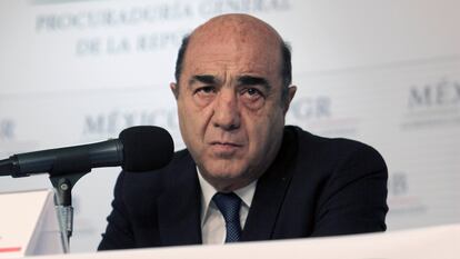 Jesús Murillo Karam durante una conferencia de prensa en Ciudad de México en 2014.