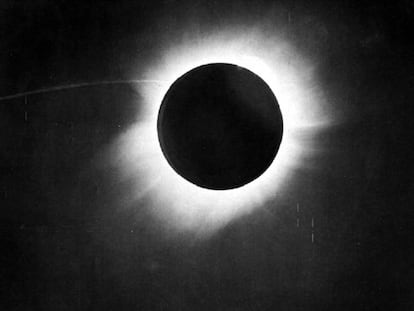 Imagem do eclipse solar de 29 de maio de 1919 tomada no Brasil