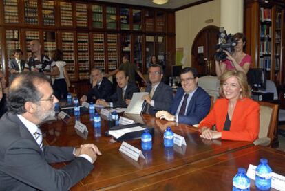 La consejera Regina Plañiol, durante su reunión esta mañana en el TSJM.