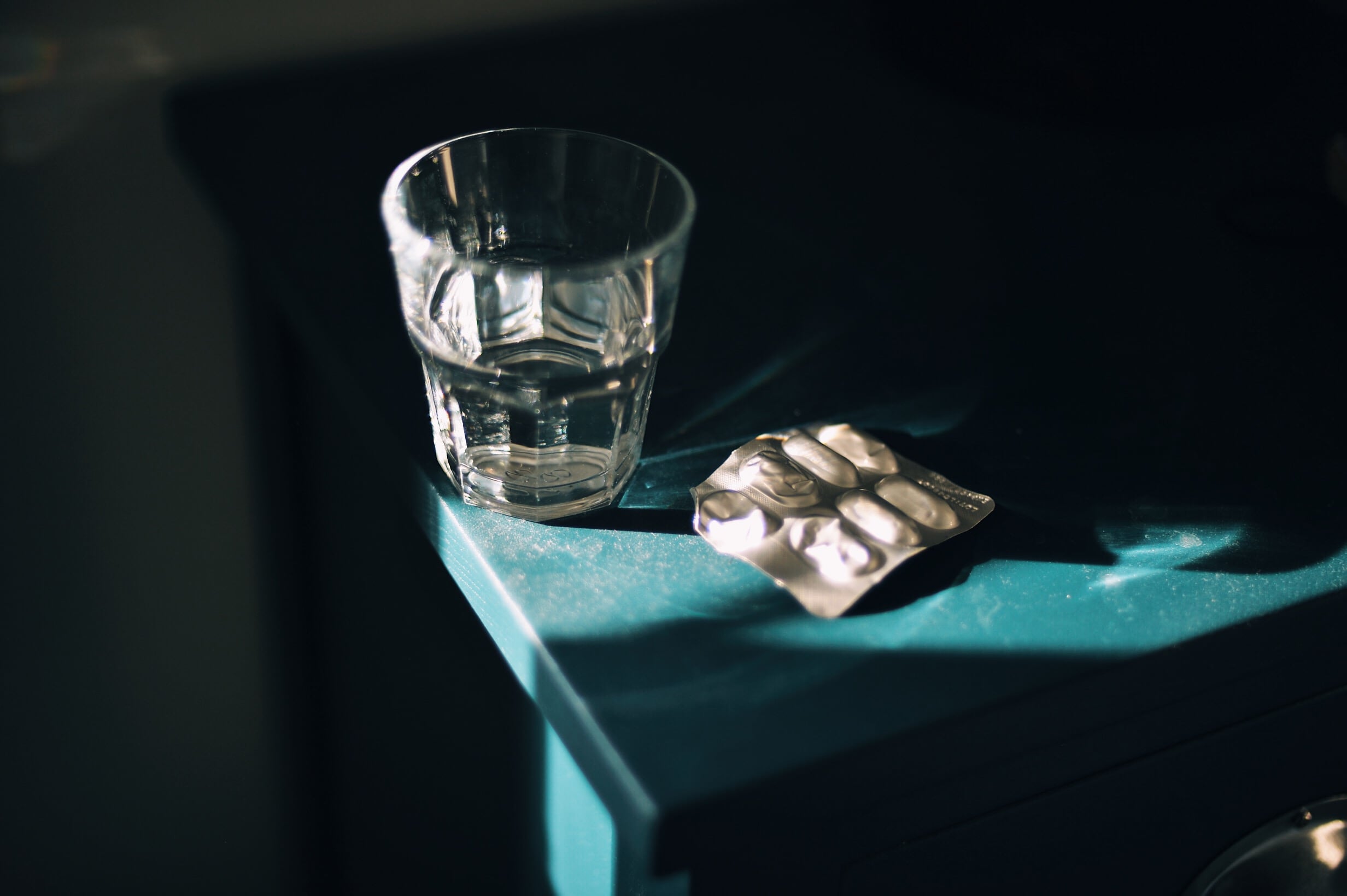 Uno de cada cinco adolescentes ha consumido pastillas para la ansiedad o insomnio: “Hay una demanda altísima por solucionar rápido el malestar”