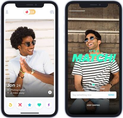 Klingemann empleó el mismo sistema que utiliza Tinder para seleccionar qué imágenes y cuáles no debían entrar en la base de datos de arte de la inteligencia artificial con la que funciona 'Memories of a Passersby I': haciendo 'swipe right' y 'swipe left'. |