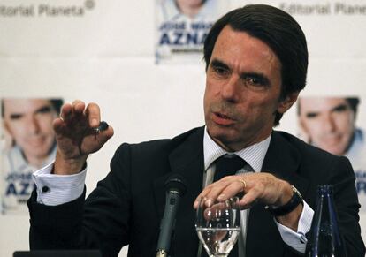 El expresidente del Gobierno José María Aznar, durante la presentación del primer volumen de sus memorias.