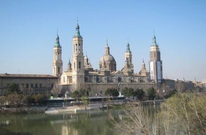 El río Ebro a su paso por Zaragoza.