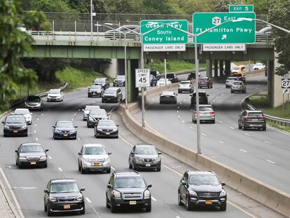 Traffic is seen on a highway ahead of the July 4th holiday, in New York, U.S., in 2021.