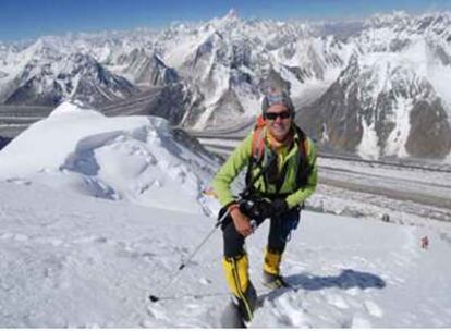 Edurne Pasaban, al inicio de la ascensión al Broad Peak.