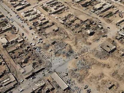 Vista aérea de Kahtaniya, una de las dos localidades del norte de Irak devastadas el martes pasado por una cadena de atentados con camiones bomba.