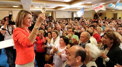 Mara Dolores de Cospedal celebra su victoria en las elecciones autonmicas en Castilla-La Mancha.