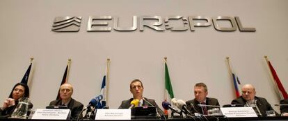 Rueda de prensa de la Europol en La Haya acerca de la investigación sobre partidos amañados en todo el mundo