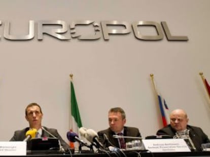 Rueda de prensa de la Europol en La Haya acerca de la investigación sobre partidos amañados en todo el mundo