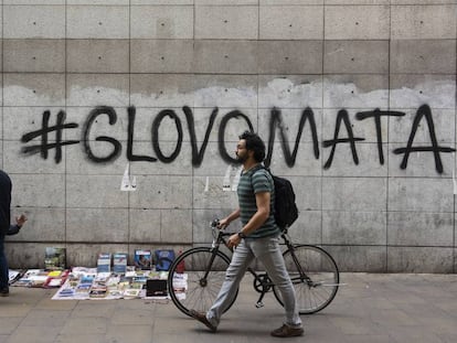 Una pintada en Barcelona tras la muerte en mayo de un repartidor de esa empresa.