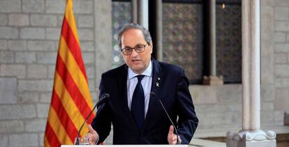 El presidente de la Generalitat, Quim Torra, durante una declaración institucional desde el Palau de la Generalitat, este martes.