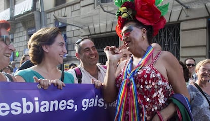 L'alcaldessa de Barcelona, Ada Colau, a la manifestació de l'orgull del 2017.