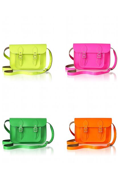 Cambridge Satchel fluo: el it bag de las it girls. Un bolso para blogueras como Carolina Engman de Fashionsquad, Hanneli y alguna más. Un punto a favor: también lo lleva Beth Ditto, en granate.