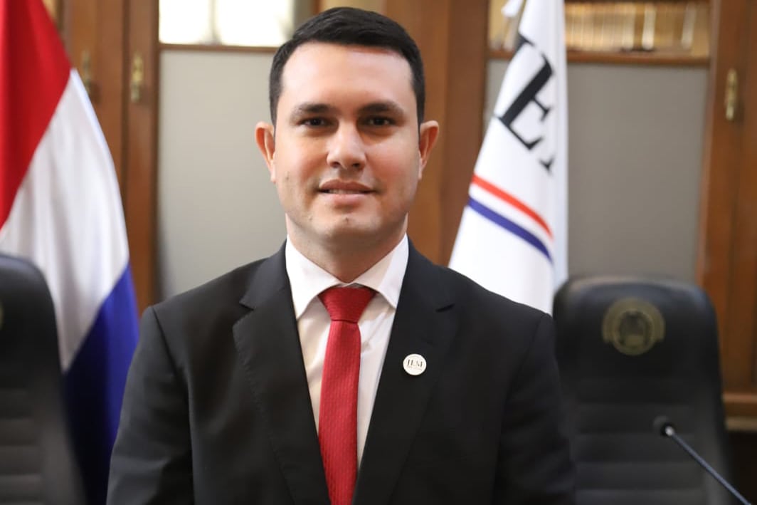 El escándalo político que agita a Paraguay: un presunto falso abogado juzgaba a jueces y fiscales