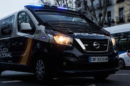 Un furgón de la Policía Nacional, en febrero de 2022 en Madrid.