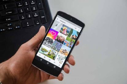 Uso de Instagram en un smartphone