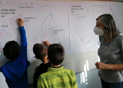 La planificación del diseño del jardín comienza en la clase.