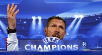 Simeone, durante la rueda de prensa previa al partido de Champions con el Leverkusen.