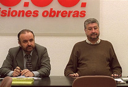 Rodolfo Benito (izquierda), y José María Fidalgo, ayer durante la reunión en la sede del sindicato.