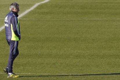 Mourinho, en el entrenamiento del viernes.