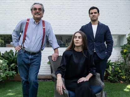 Gonzalo García Barcha, Emilia García y Nicolás Guerrero en la Casa Gabriel García Márquez.