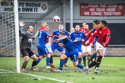 Una acción en uno de los partidos del FC United of Manchester de esta temporada. Twitter FCUnitedMcr