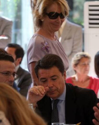 Esta mañana, Aguirre y González se encontraron en un acto del PP