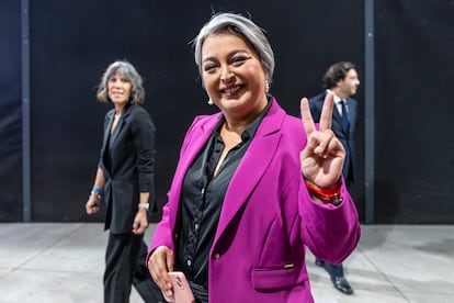 Jeannette Jara durante su llegada a el primer debate presidencial en TV abierta, transmitido por Chilevisión, el 10 de septiembre.