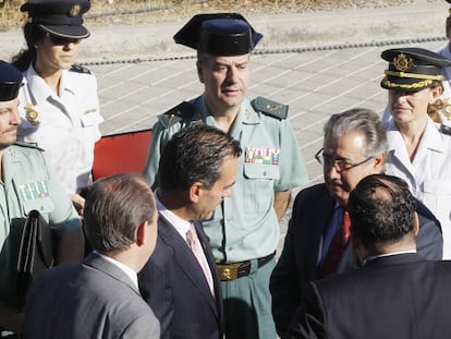 Juan Arrizabalaga, presidente de Altadis y Juan Ignacio Zoido, ministro del Interior, durante la inauguración del III Congreso frente al contrabando del Tabaco.