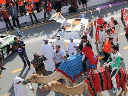 Coches participantes en la carrera 24 Horas de Dubai.