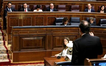 Mariano Rajoy contesta a Antonio Hernando en el Congreso. 