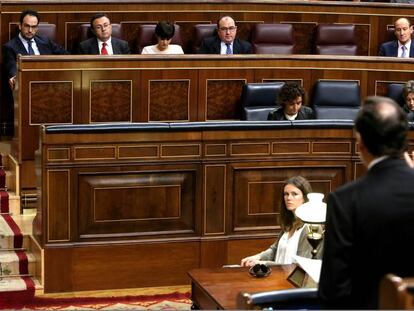 Mariano Rajoy contesta a Antonio Hernando en el Congreso. 