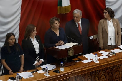 Delfina Gómez y Andrés Manuel López Obrador en Toluca (Estado de México), este jueves.