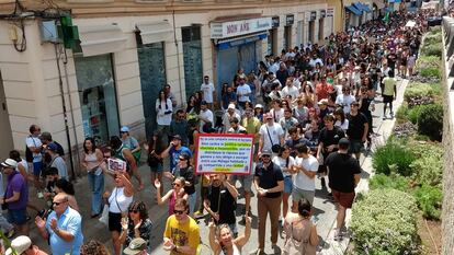 Manifestación contra la masificación turística en Málaga, este sábado.