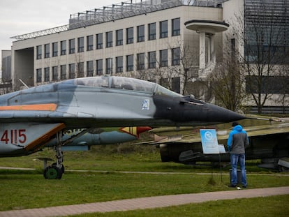 Un avión de combate Mikojan MiG-29GT de Polonia, el pasado lunes en Cracovia.