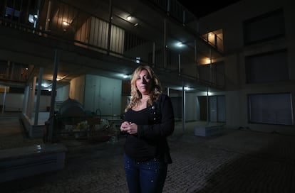 María Jesús Almena, vecina de un inmueble propiedad del fondo inmobiliario Fidere en el PAU Carabanchel, al que ha ganado judicialmente la posibilidad de comprar su vivienda al mismo precio que la adquirió dicho fondo al Ayuntamiento de Madrid.