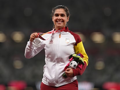 La atleta Miriam Martinez Rico tras ganar la medalla de plata en lanzamiento de peso en los Juegos Paralímpicos de Tokio.