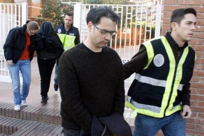 Miguel Arufe, ayer en Tarragona en el momento de su detención por ordenar presuntamente la muerte de Leticia Peres.