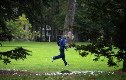 Benzema entrenando con la selección francesa en Clairefontaine.