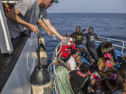 Imagen de archivo de un rescate de 'Open Arms' en el Mediterráneo.