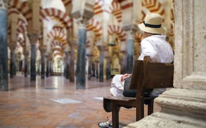 Interior de la mezquita de C&oacute;rdoba. 