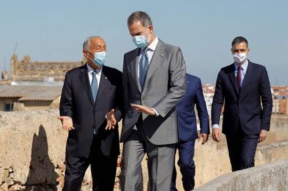 El presidente de Portugal, Marcelo Rebelo de Sousa, junto a Felipe VI. La reapertura se produce en un momento en que Portugal está viviendo rebrotes, especialmente en el área de Lisboa, donde se han vuelto a imponer medidas de confinamiento.